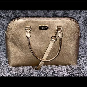 New without tags: MICHAEL KORS Large Cindy Dome Satchel with detachable strap